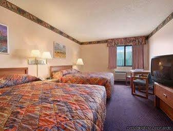 Quality & North Near Balloon Fiesta Park Hotel 2*